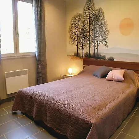 Two-bedroom Holiday In Vincent Sur Jard *